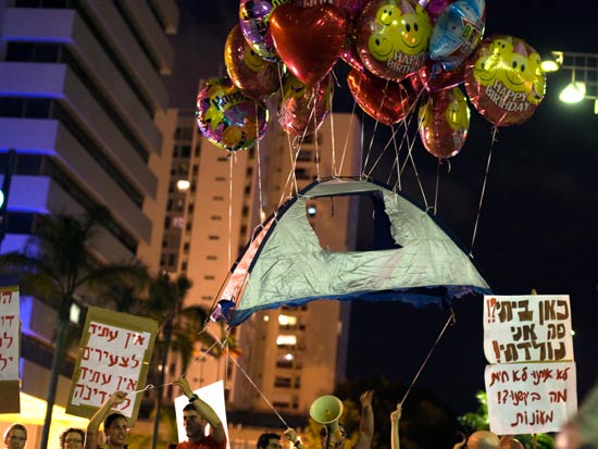 הפגנה מחאה הפגנת האוהלים / צלם: רויטרס
